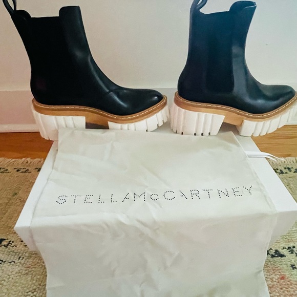 Stella McCarthy Emilie boot- brand new. - Picture 7 of 9